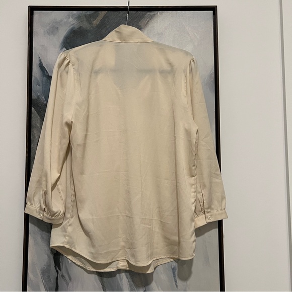 Tie front cream long sleeve blouse XL - Picture 7 of 8